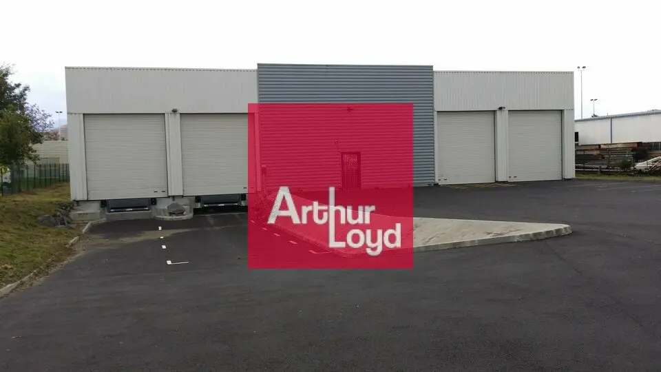 Entrepôt / Activité à louer - Clermont-Ferrand (63000) - 1950 m² - 8 333 €/mois