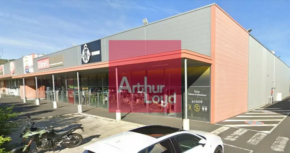 Local Commercial à louer - Clermont-Ferrand (63100) - 385 m² - 3 100 €/mois