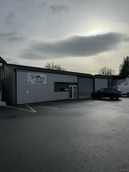 Entrepôt / Activité à louer - Malemort (19360) - 215 m² - 1 500 €/mois