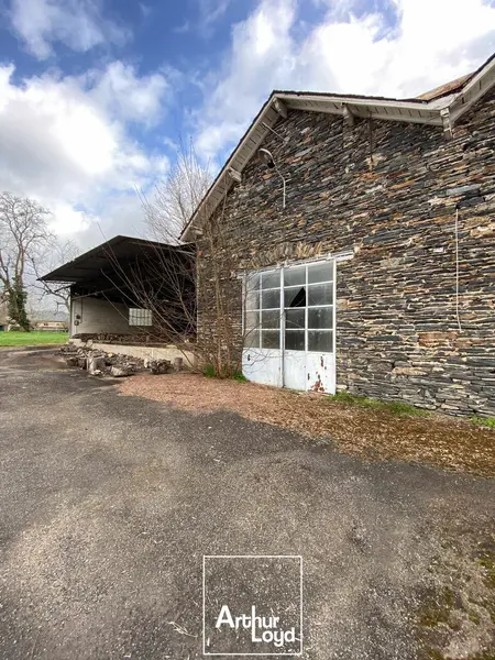 Entrepôt / Activité à vendre - Allassac (19240) - 935 m²