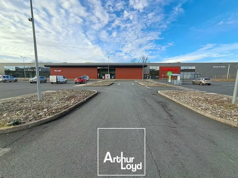 Bureau à louer - Lubersac (19210) - 500 m² - 1 104 €/mois