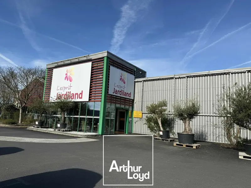 Local Commercial à vendre - Terrasson-Lavilledieu (24120) - 3500 m²