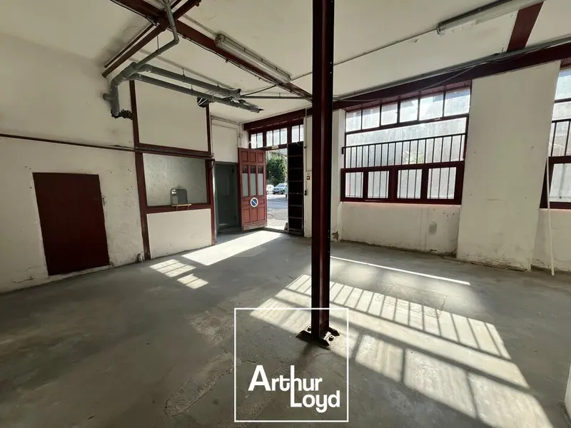 A louer Locaux d'activité 67m² Brive-la-Gaillarde