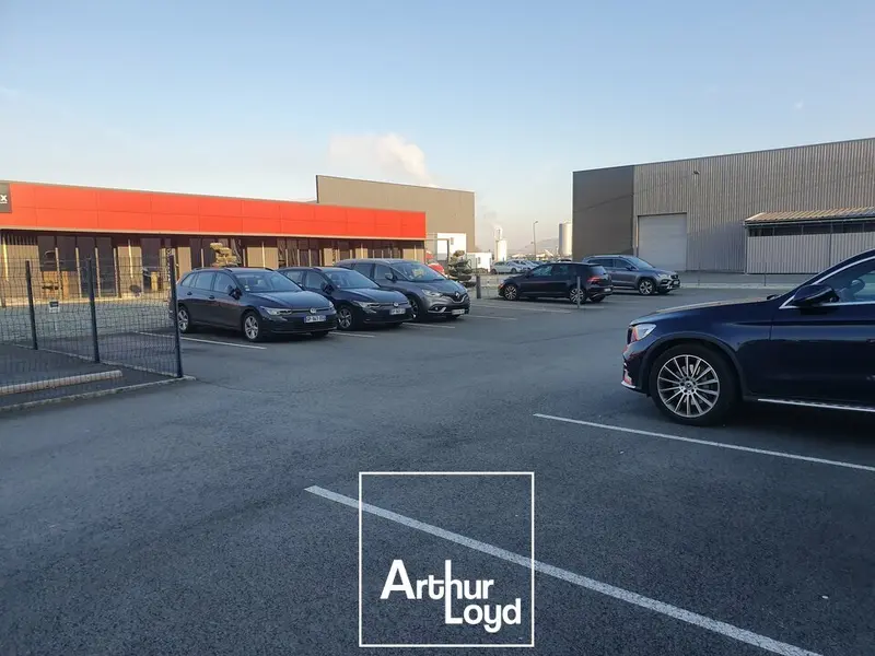 Bureau à louer - Chartrier-Ferrière (19600) - 80 m² - 1 262 €/mois