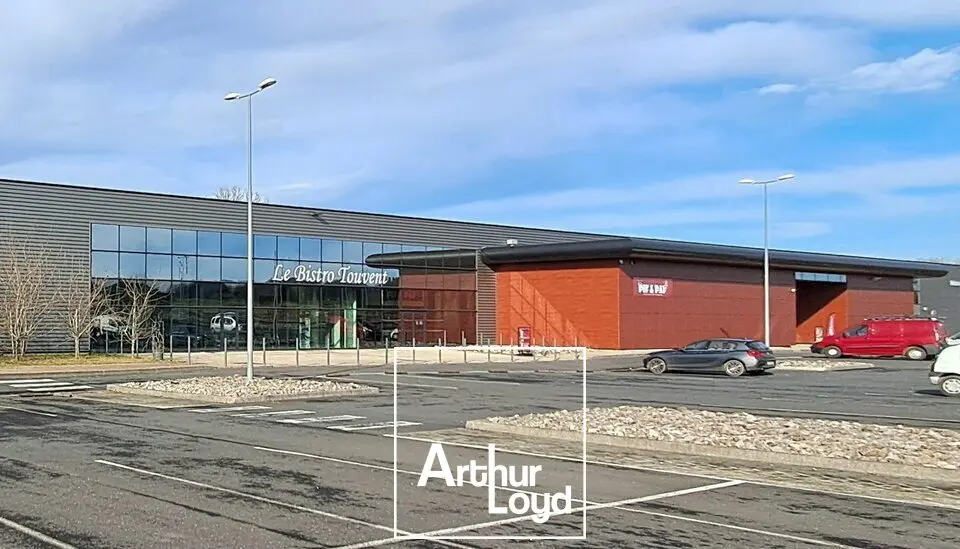 Local Commercial à louer - Lubersac (19210) - 284 m² - 1 538 €/mois