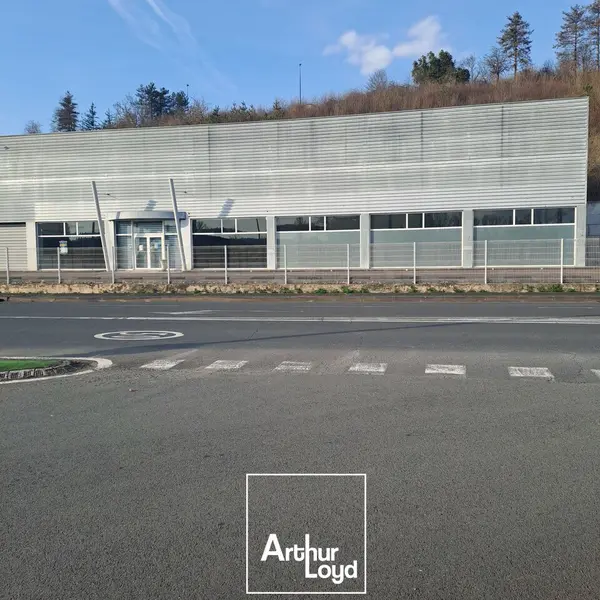 Entrepôt / Activité à louer - Brive-La-Gaillarde (19100) - 900 m² - 5 000 €/mois