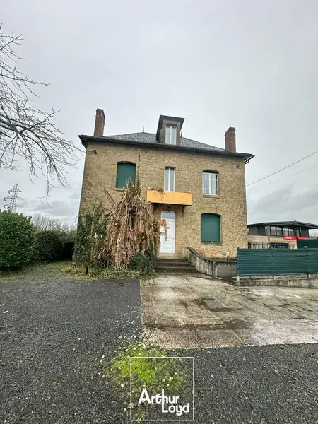 Local Commercial à vendre - Brive-La-Gaillarde (19100) - 220 m²