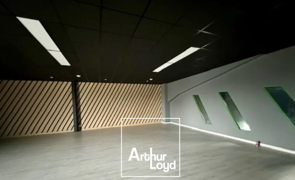 Local Commercial à louer - Terrasson-Lavilledieu (24120) - 615 m² - 3 562 €/mois