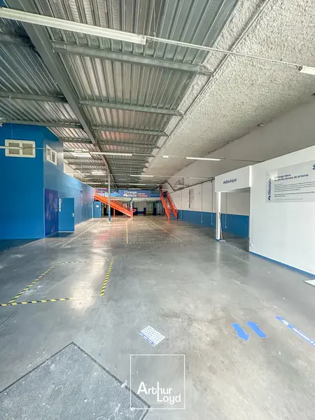 Local Commercial à louer - La Chapelle-Aux-Brocs (19360) - 600 m² - 4 916 €/mois