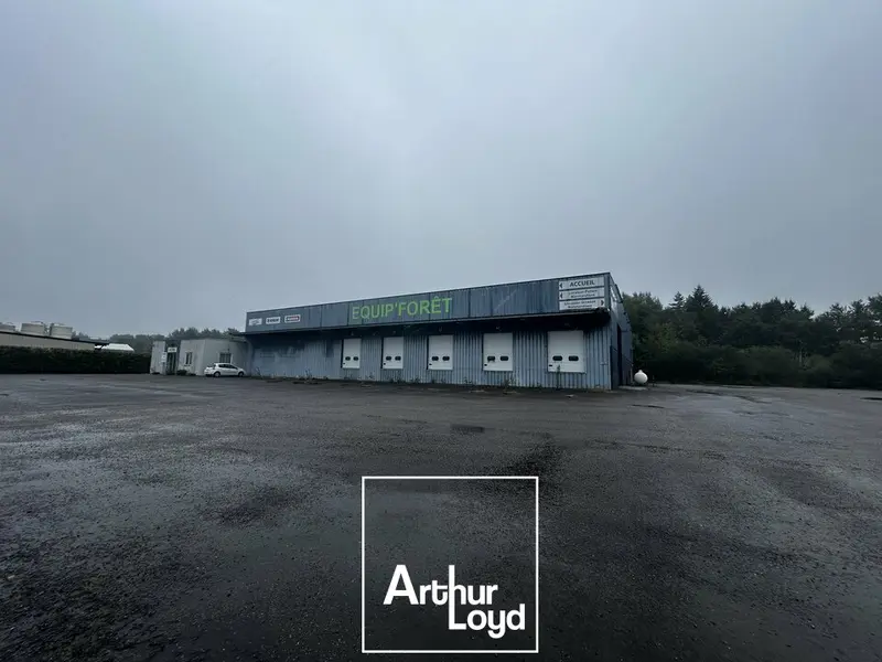 A louer Locaux d'activité 1849.69m² Tulle