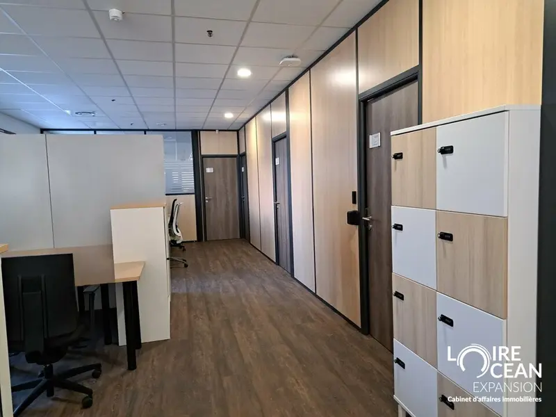 Bureau à vendre - Angers (49000) - 861 m² - 1 059 030 000 €