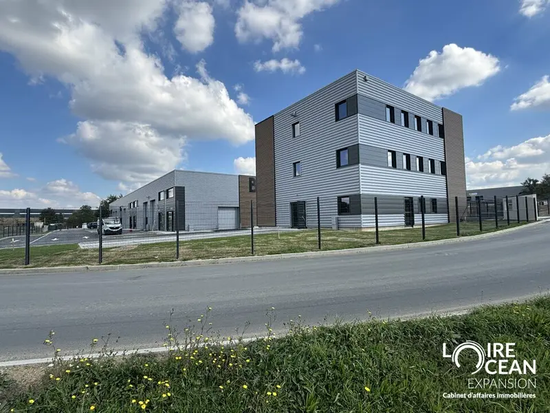 À vendre ou à louer  Cellules modulables de 80 à 600 m²