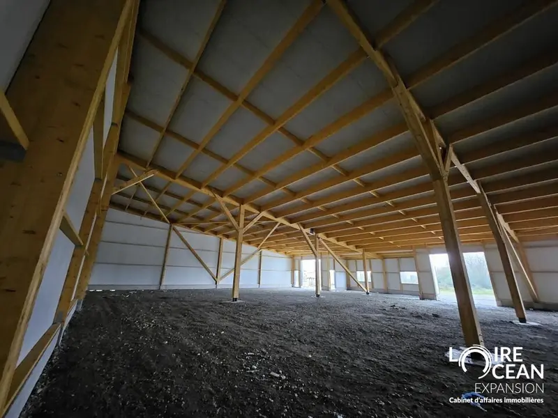 Entrepôt / Activité à louer - Bouaye (44830) - 269 m² - 1 950 €/mois