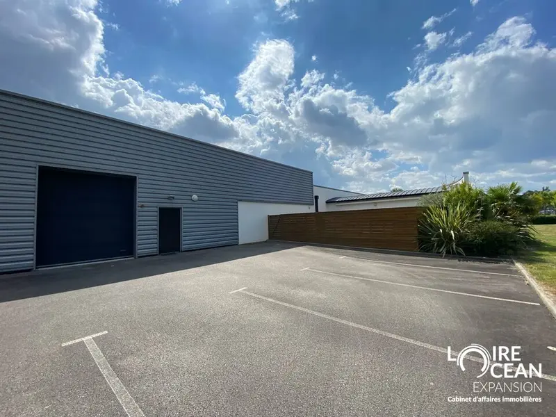 Entrepôt / Activité à vendre - Haute-Goulaine (44115) - 908 m²