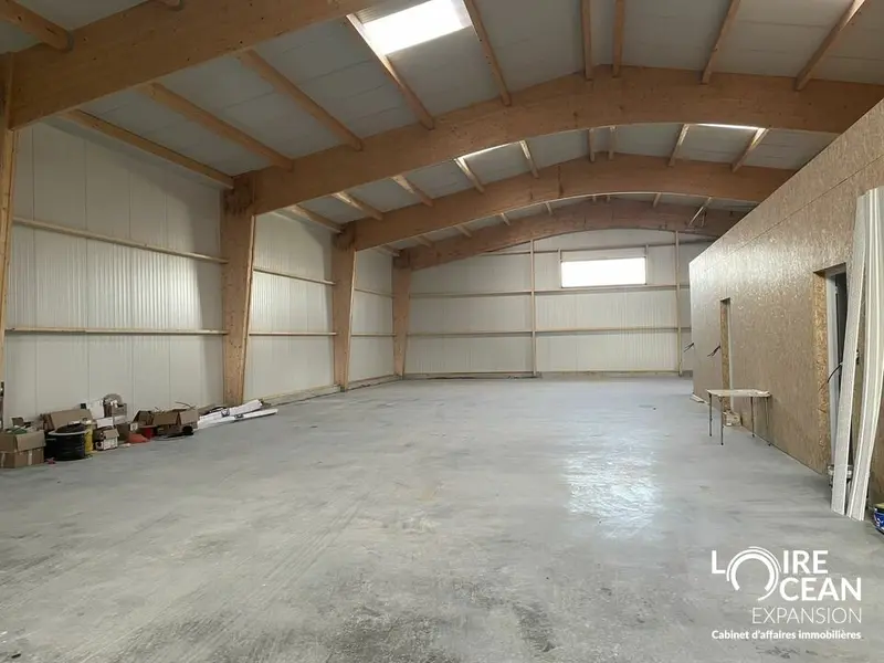 Entrepôt / Activité à louer - Divatte-Sur-Loire (44450) - 250 m² - 1 800 €/mois