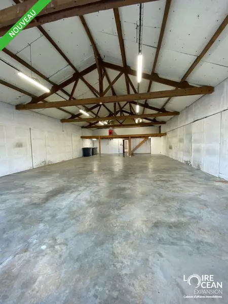 Entrepôt / Activité à louer - Basse-Goulaine (44115) - 343 m² - 3 208 €/mois