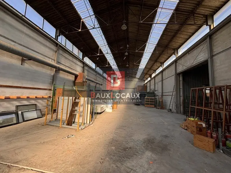 Entrepôt / Activité à louer - Orange (84100) - 320 m² - 2 720 €/mois