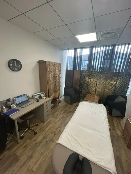 Bureau à louer - Challes-Les-Eaux (73190) - 15 m² - 411 €/mois