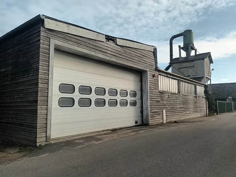 Entrepôt / Activité à vendre - Criquebeuf-Sur-Seine (27340) - 791 m²