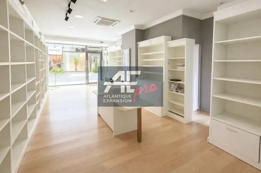 Local commercial à louer de 84.71m² par Atlantique Expansion Pro