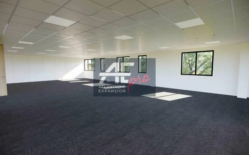 Bureau à louer - Saint-Nazaire (44600) - 590 m² - 8 358 €/mois