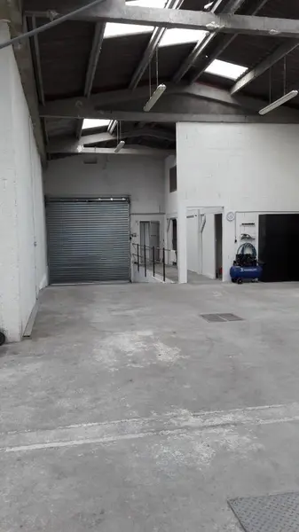 A louer Locaux d'activité 267m² Saint-Nazaire