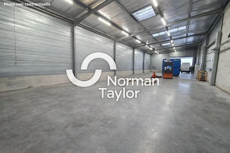 Entrepôt / Activité à louer - Cournonsec (34660) - 390 m² - 2 900 €/mois