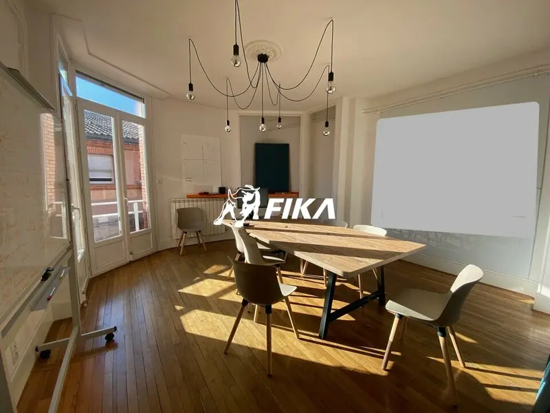 Bureau à louer - Toulouse (31000) - 130 m² - 2 500 €/mois