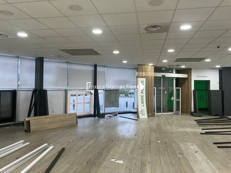 A louer Local commercial  225m² Toulouse