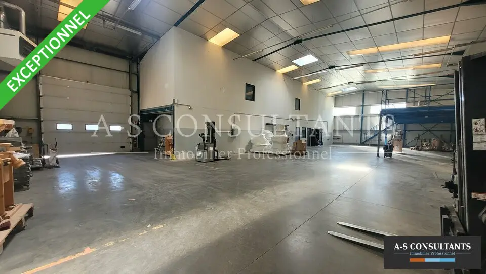 A vendre Locaux d'activité 2000m² Saint-Donat-sur-l'Herbasse