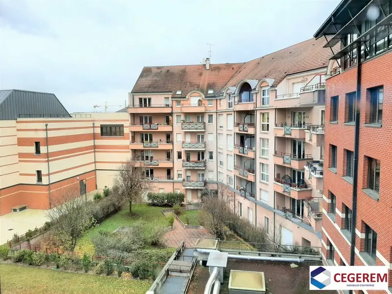 Bureau à louer - Melun (77000) - 310 m² - 6 916 €/mois