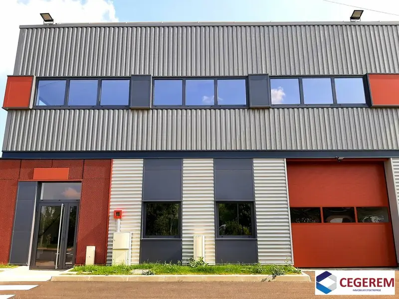 Entrepôt / Activité à louer - Corbeil-Essonnes (91100) - 467 m² - 3 891 €/mois