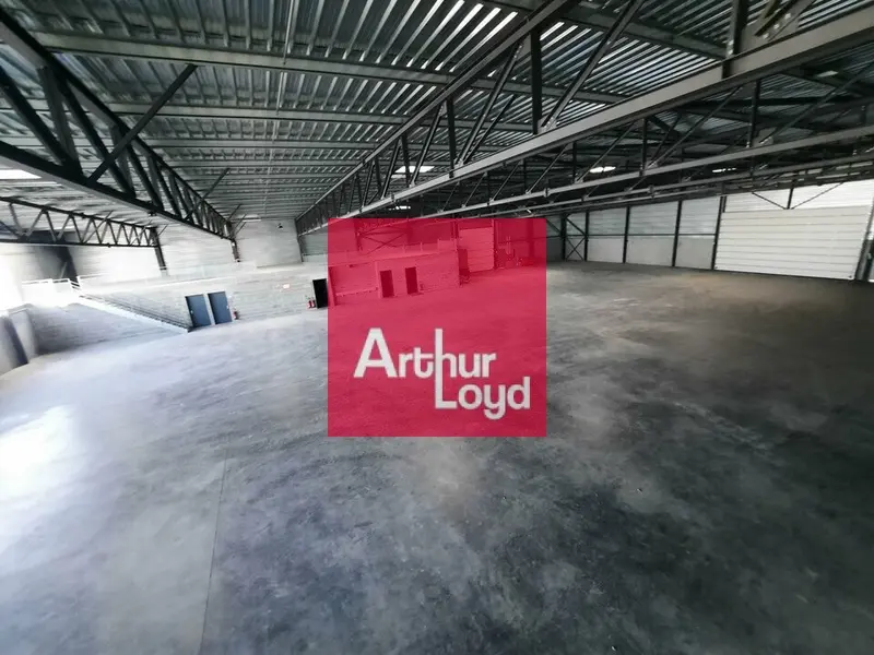 Entrepôt / Activité à vendre - Le Broc (63500) - 2755 m²