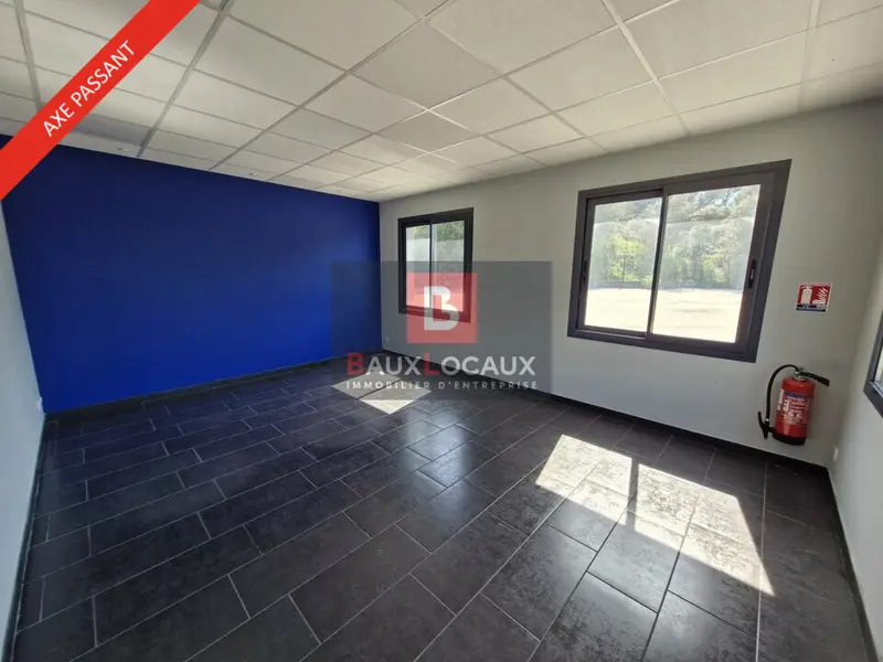 Terrain à louer - Martigues (13500) - 900 m² - 3 500 €/mois