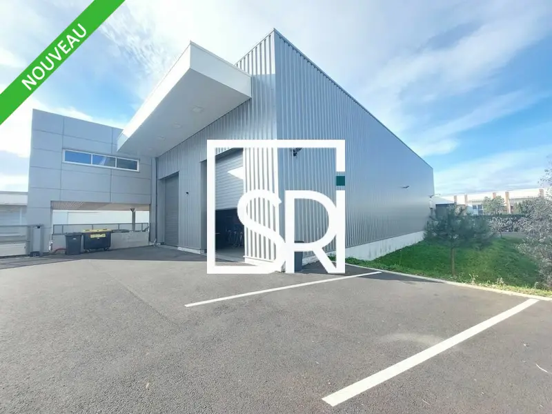 Entrepôt / Activité à louer - Clermont-Ferrand (63100) - 584 m² - 5 500 €/mois