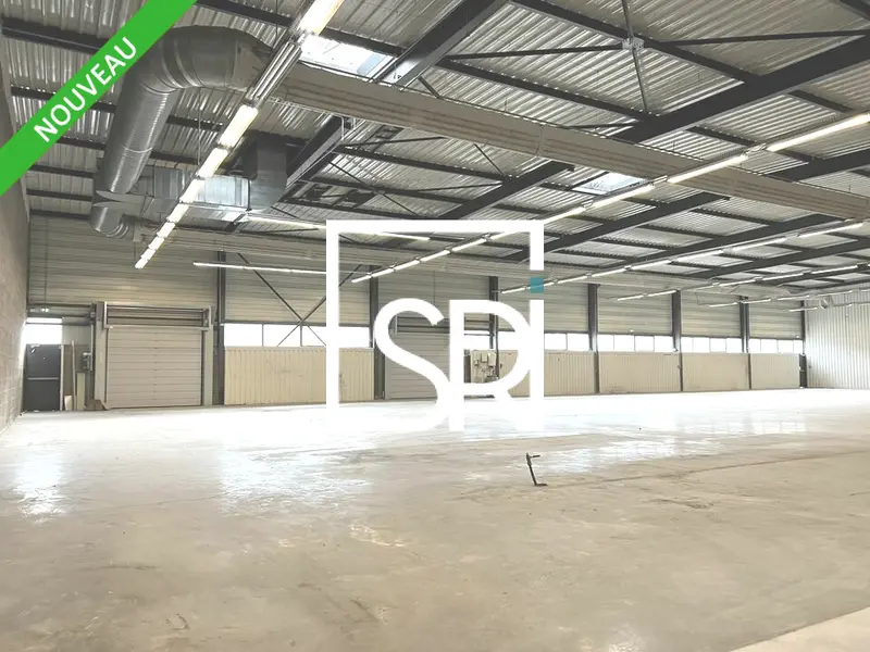 Entrepôt / Activité à louer - Clermont-Ferrand (63000) - 2364 m² - 12 214 €/mois