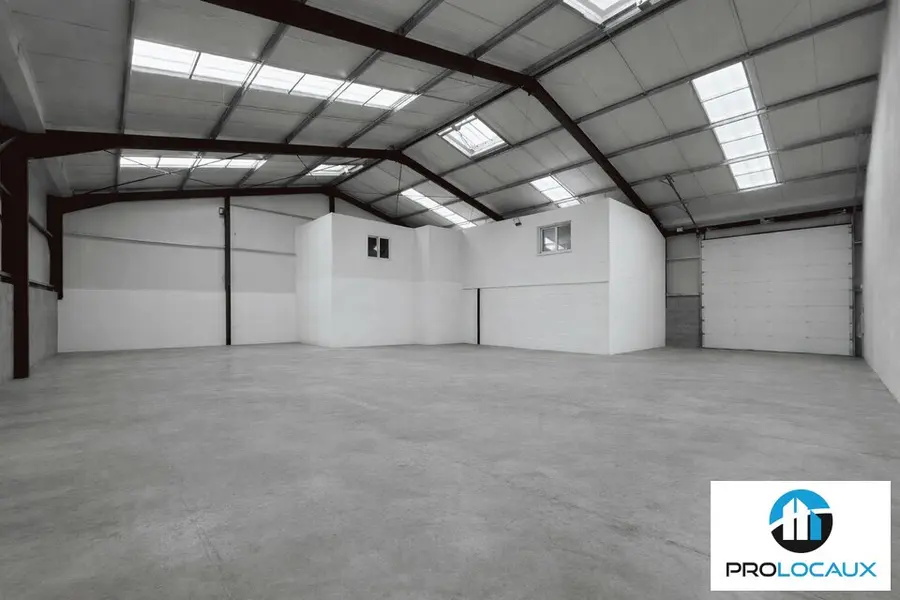 Entrepôt / Activité à louer - Villers-Bocage (80260) - 430 m² - 2 500 €/mois