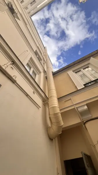 Fonds de commerce à vendre - Restauration - Paris 10 (75010) - 333 600 €