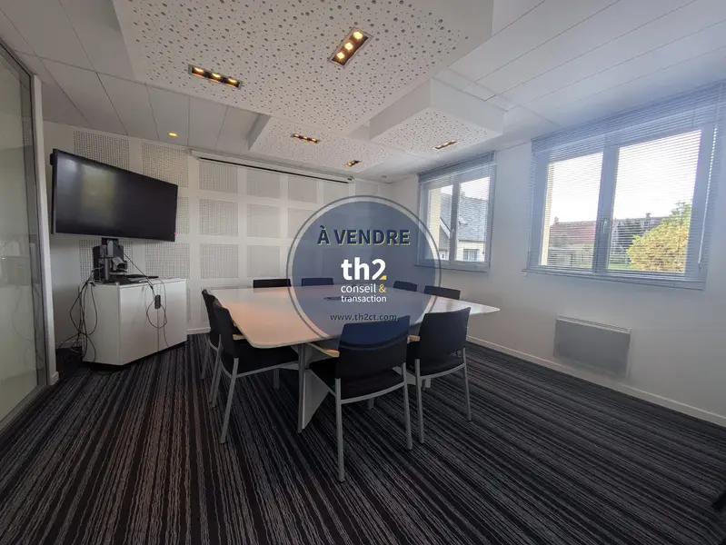 Bureau à vendre - Baudre (50000) - 438 m²