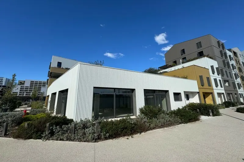 A louer Local commercial  127m² Montpellier