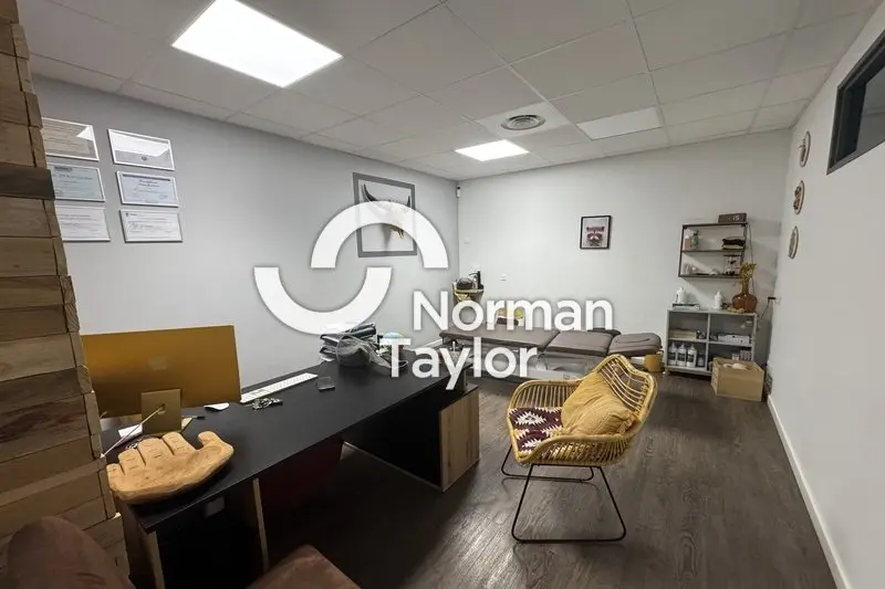 A vendre Local commercial  100m² Saint-Jean-de-Védas