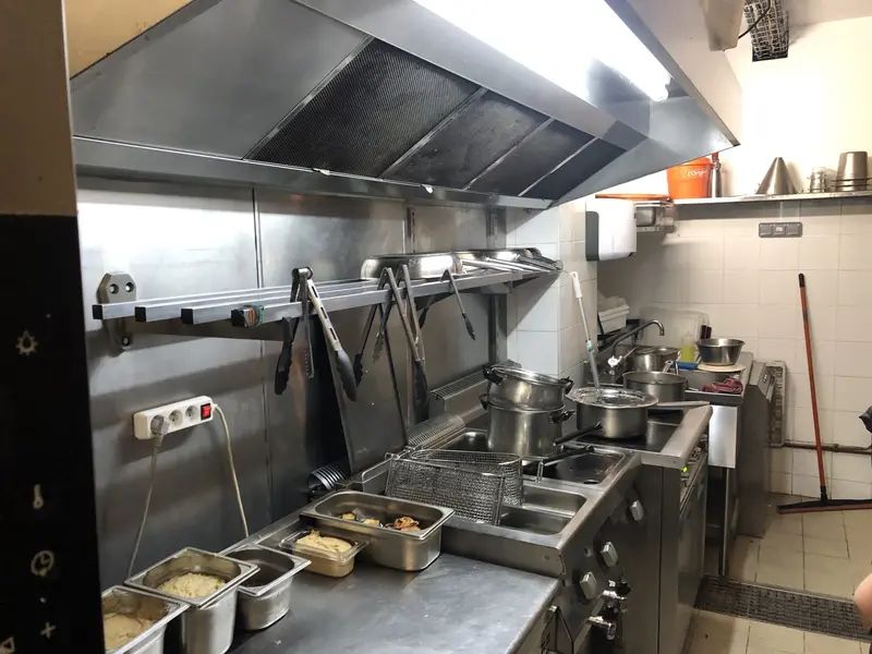 Paris 20 - Restaurant Licence 4 - bel espace