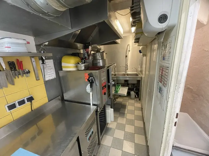 Fonds de commerce à vendre - Restauration - Paris 01 (75001) - 278 800 €