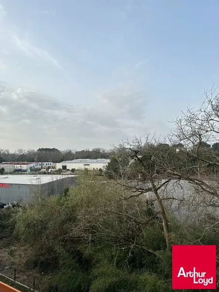 BUREAUX  NEUFS 54,21 M² - A VENDRE - SUR BIARRITZ QUARTIER AEROPORT