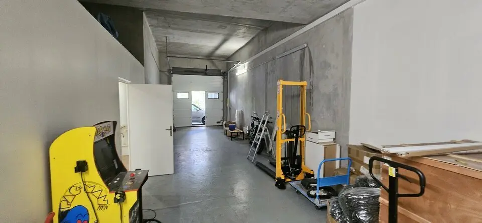 LOCAL D'ACTIVITES - CANTA GALET