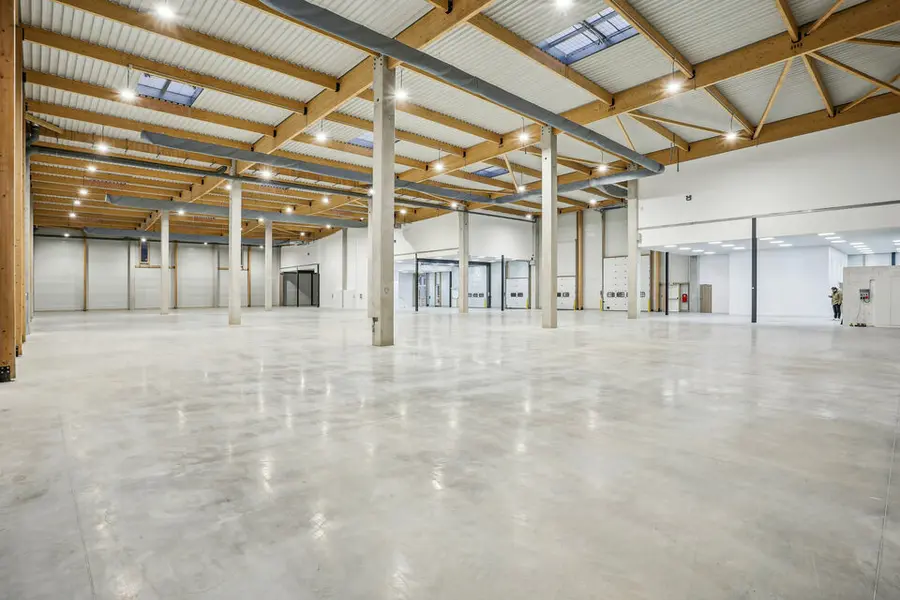 LOCAUX D'ACTIVITES NEUFS A LOUER 