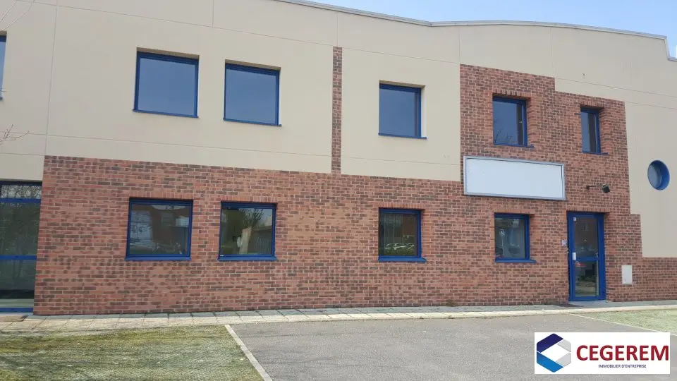 Entrepôt / Activité à louer - Lieusaint (77127) - 760 m² - 6 270 €/mois