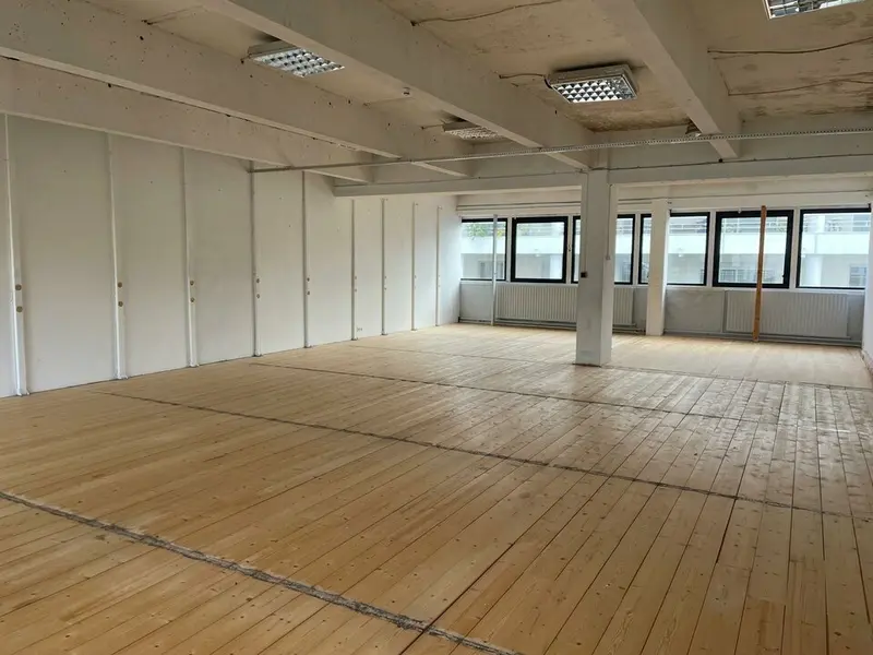 Local Commercial à louer - Bordeaux (33000) - 125 m² - 1 500 €/mois
