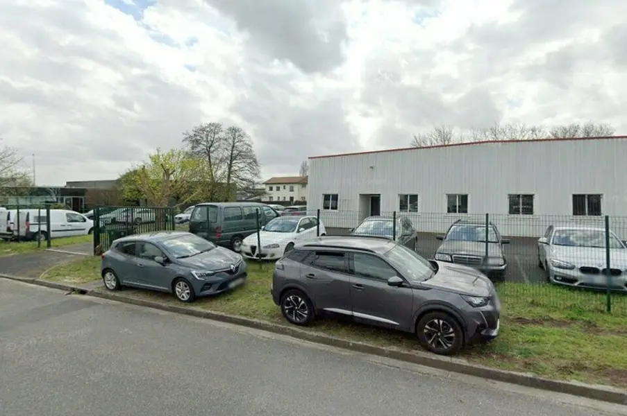 LOCAL D'ACTIVITE A LOUER A BLANQUEFORT ZA RIVIERE