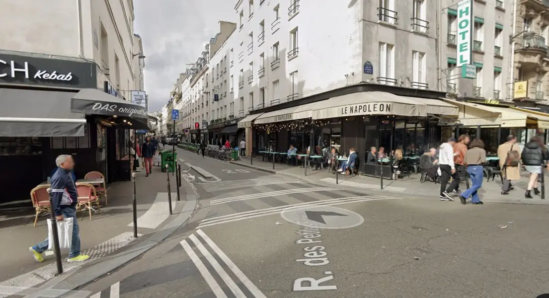 Emplacement n°1 - Restaurant 70 cvts - 180 m2 - Petit loyer !